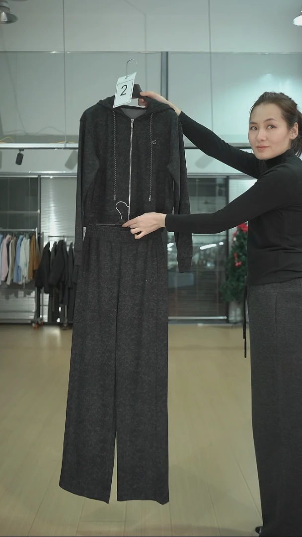 2号 雪花纹深灰色小套装 115斤内