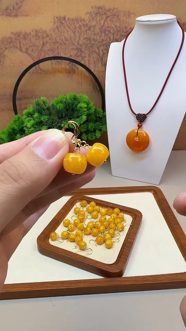 蜜蜡14K金镶嵌耳饰E01