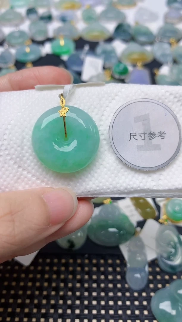 颈饰18K金镶嵌翡翠天然缅甸A货翡翠
