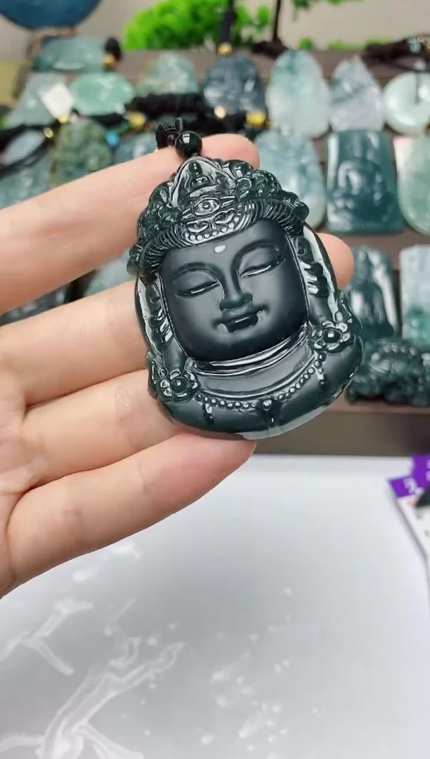 翡翠未镶嵌颈饰
