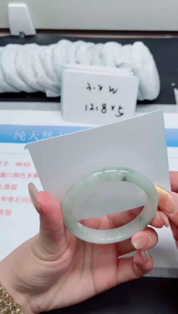 【闪购商品】石英质玉手镯未镶嵌187-53
