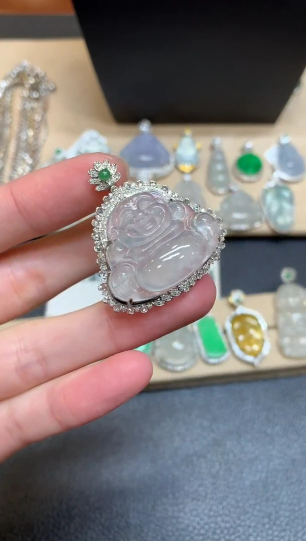 【闪购商品】翡翠颈饰18K金镶嵌佛公【无服务费】