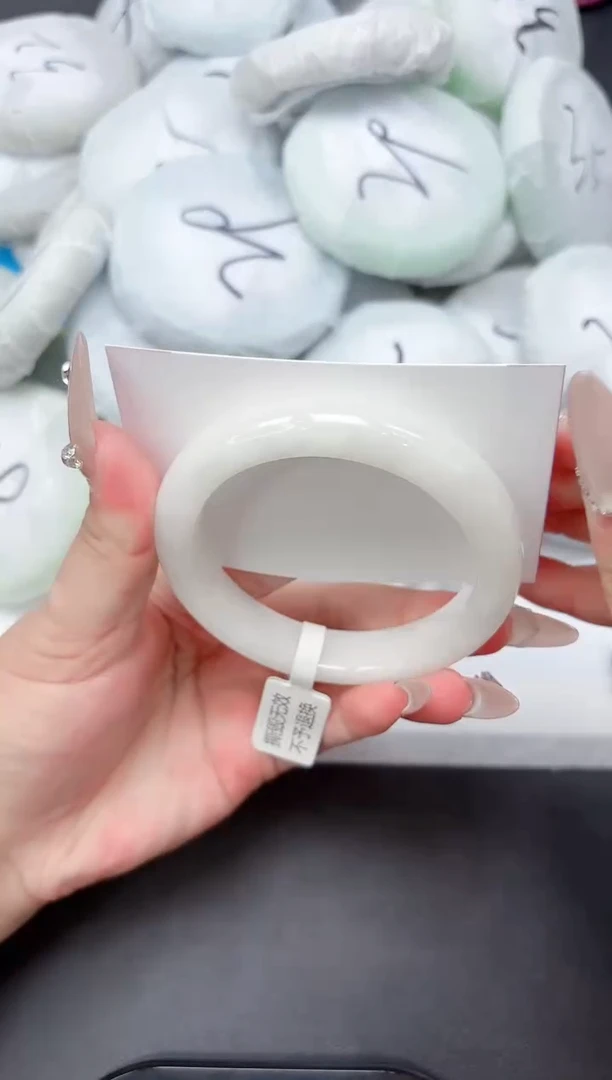 未镶嵌手镯和田玉137-58.4