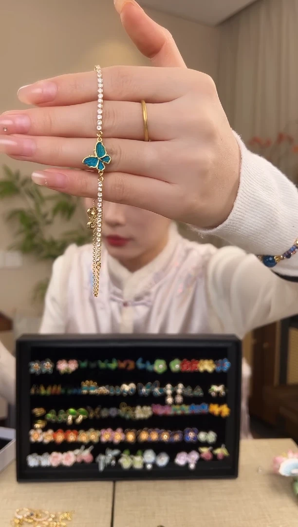 刺绣枕*仿点翠蝴蝶手链