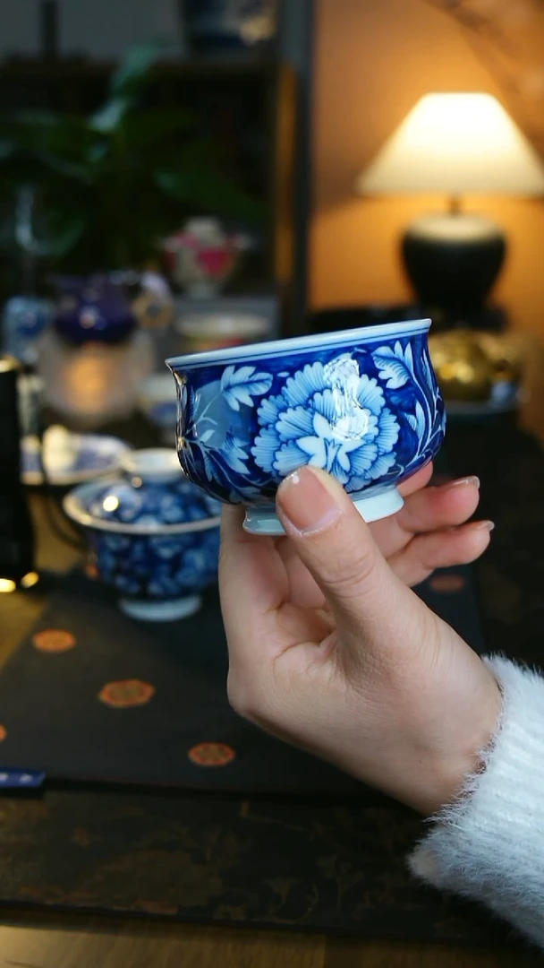 缠枝牡丹炉式杯11111