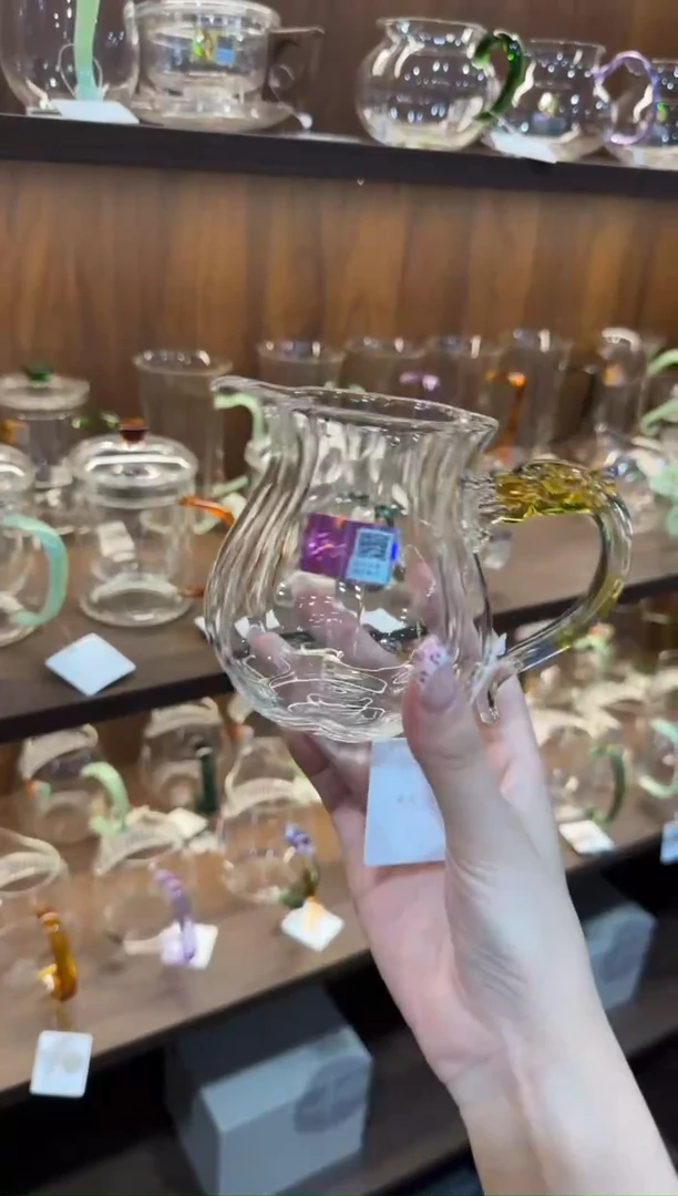 玲****?锦隆迷翠.。。。