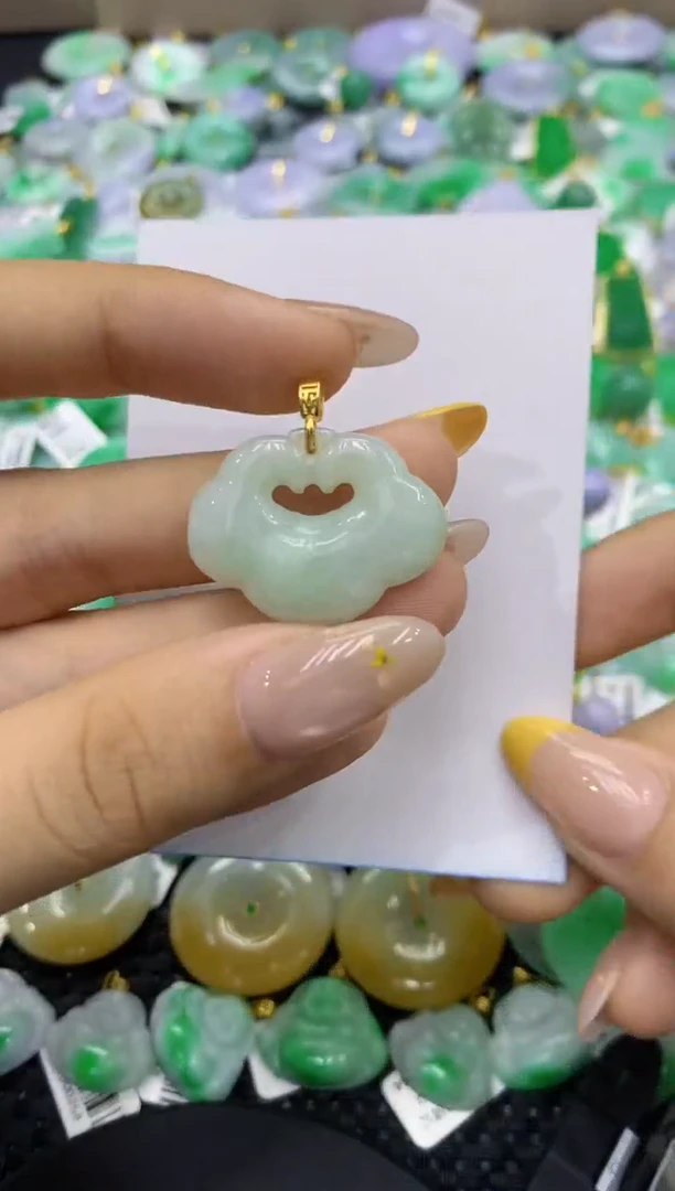 颈饰未镶嵌翡翠天然缅甸翡翠A货