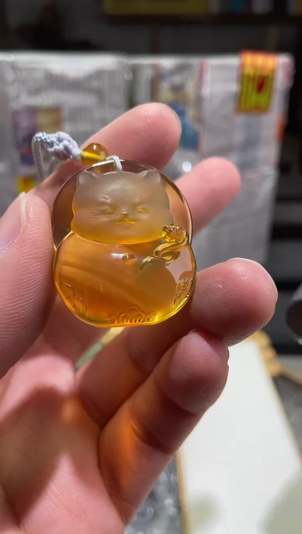 琥珀颈饰未镶嵌招财猫