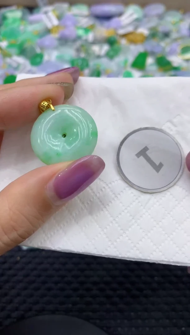 颈饰未镶嵌翡翠天然缅甸翡翠A货