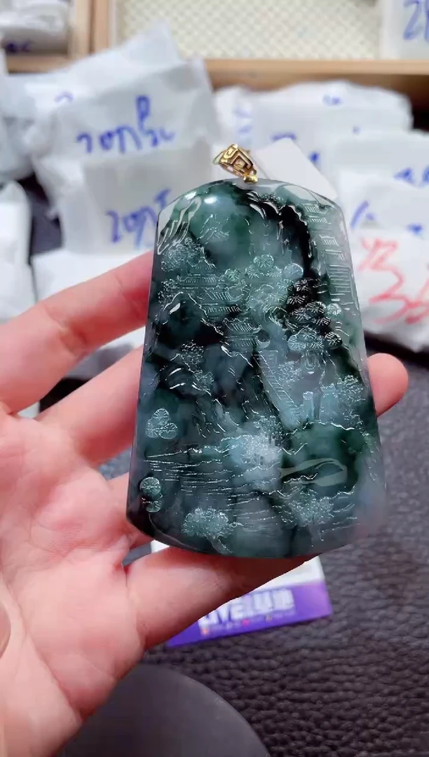 颈饰18K金镶嵌翡翠00007578