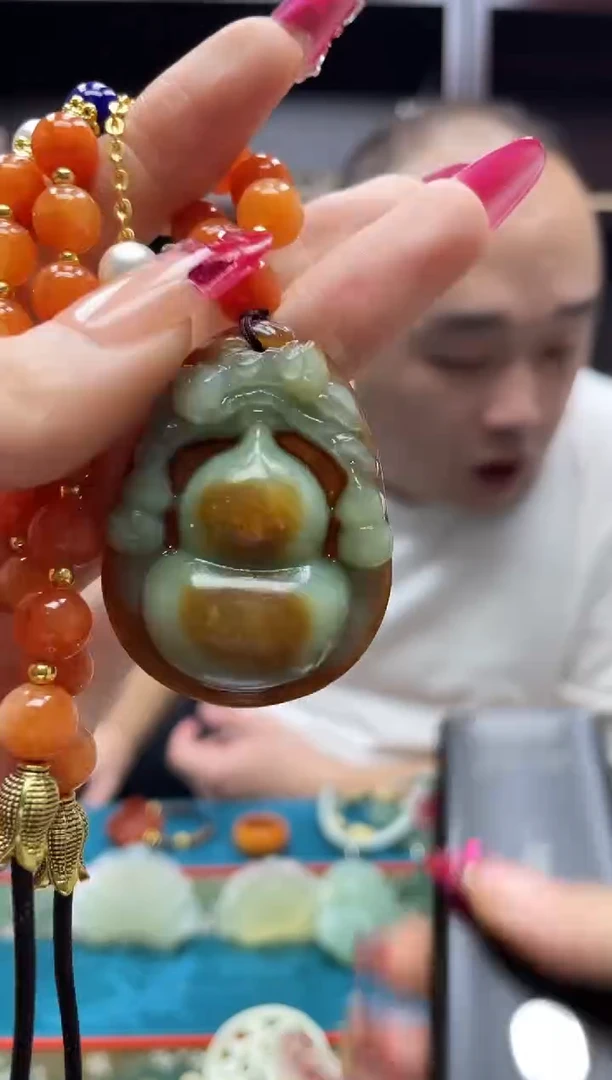 未镶嵌岫玉吊坠·