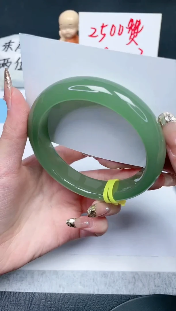 【闪购商品】石英质玉手镯未镶嵌28-64.7