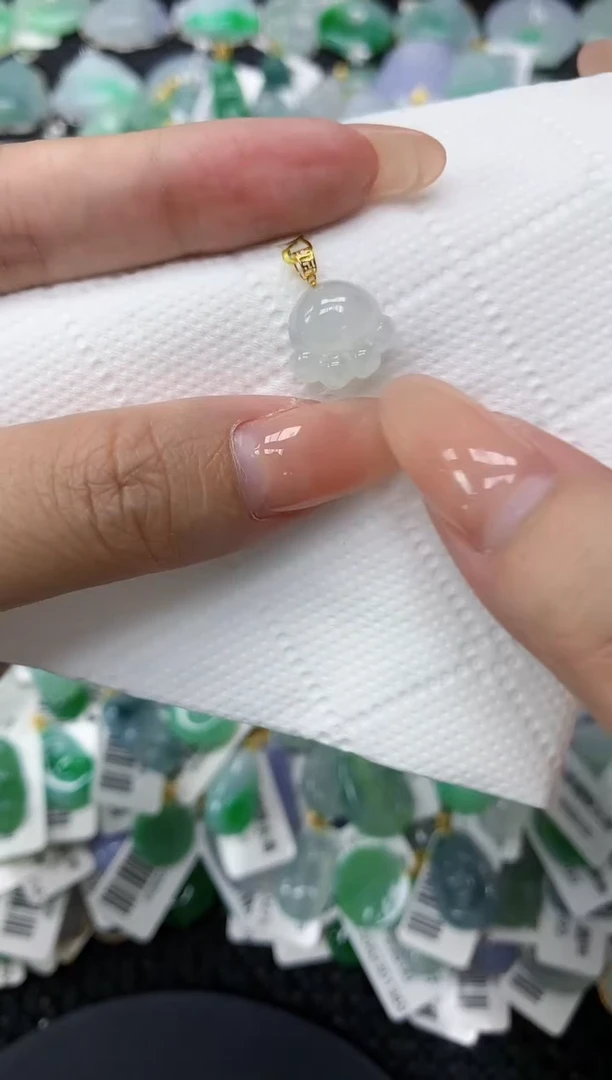 颈饰18K金镶嵌翡翠11111111111