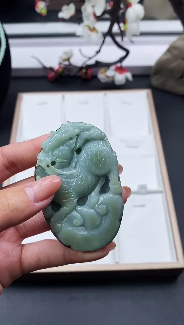 翡翠未镶嵌颈饰天然缅甸A货翡翠