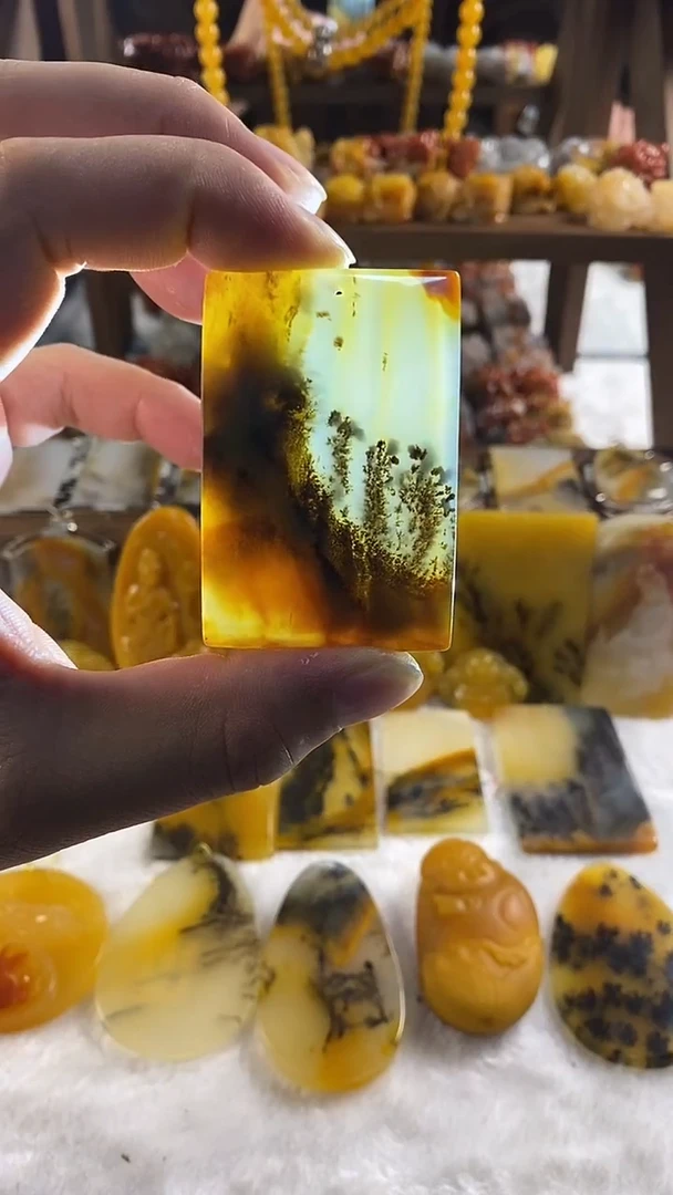 未镶嵌石英质玉挂件石英质挂件微瑕