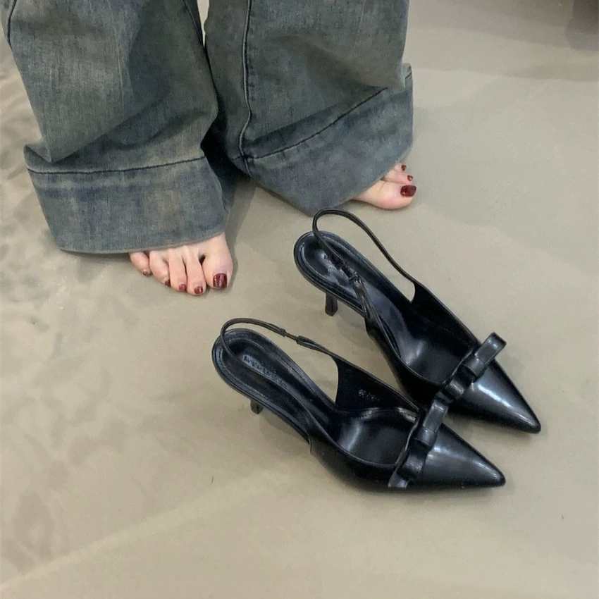 093-1 时尚细跟尖头一字蝴蝶结浅口单鞋后绊带露跟高跟鞋凉鞋女春