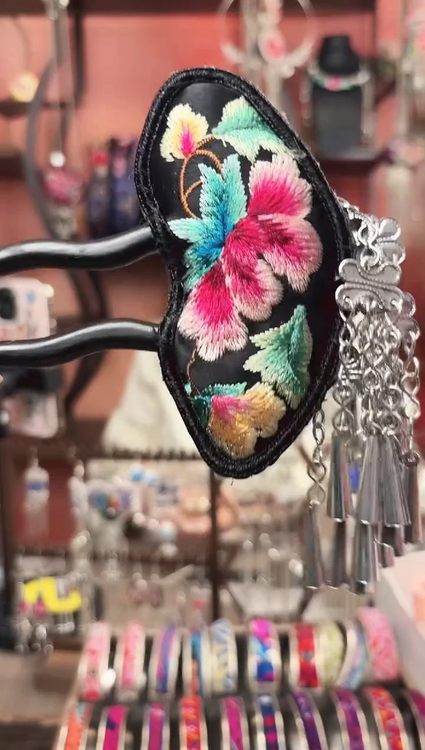 织绣民族风非遗老绣饰品20