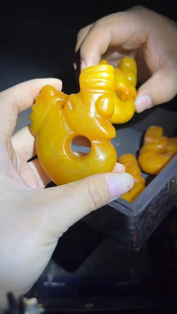 和田玉未镶嵌挂件和田玉把件.1件