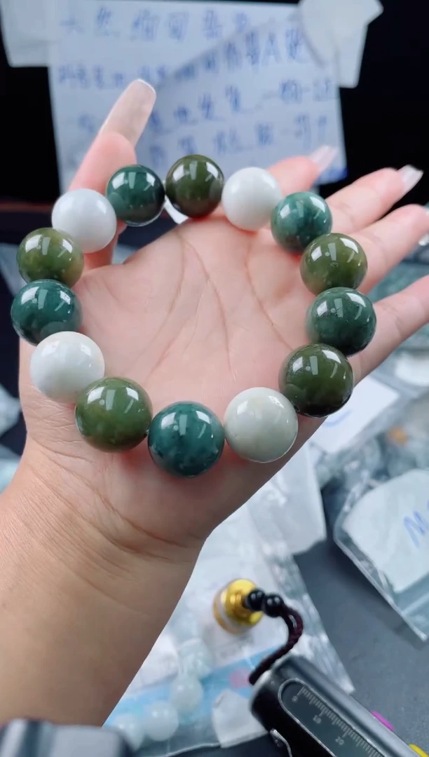 未镶嵌定制翡翠珠串16.9