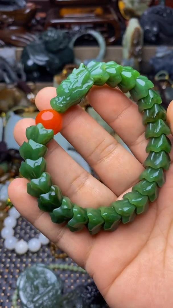 和田玉未镶嵌把件1