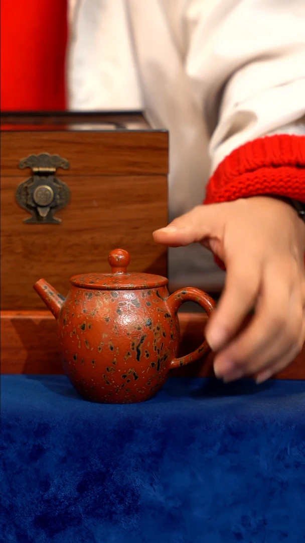 宜兴紫砂 紫砂茶壶 CJY