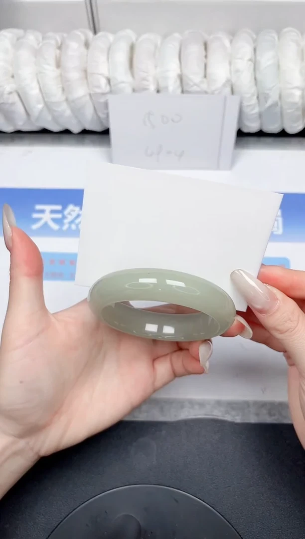 未镶嵌手镯石英质玉87-56.8