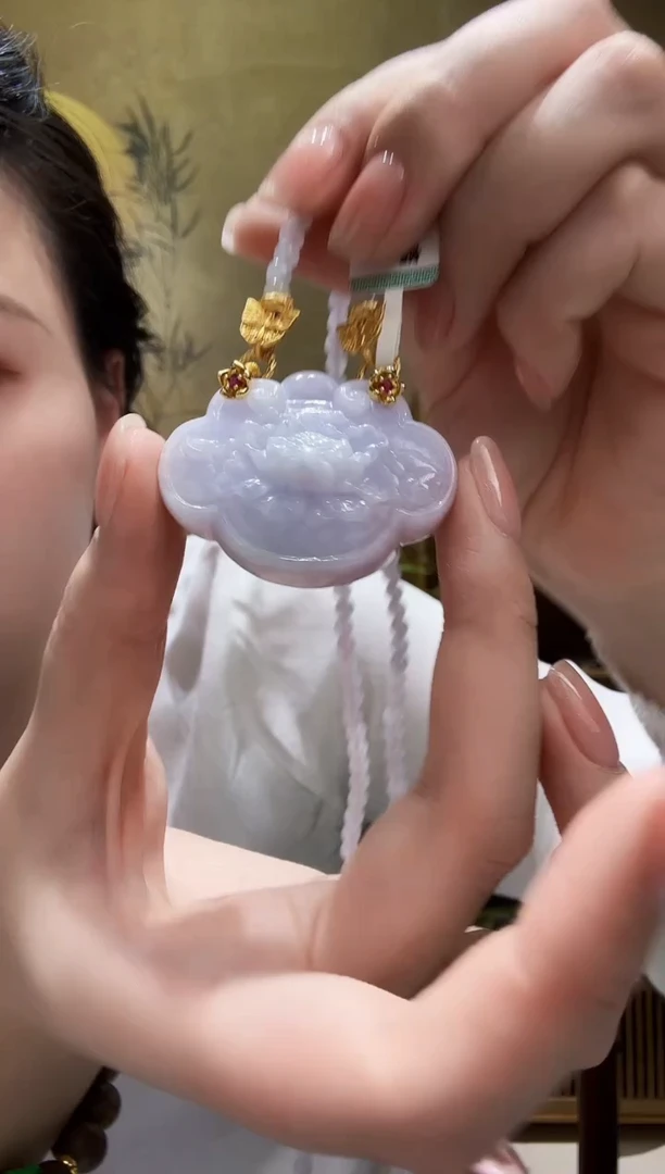 颈饰未镶嵌翡翠吊坠