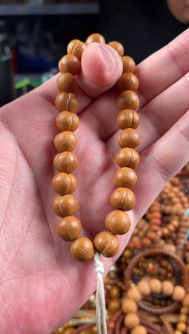 猴头核桃手串王胖子文玩工作室屁桃手持1.2