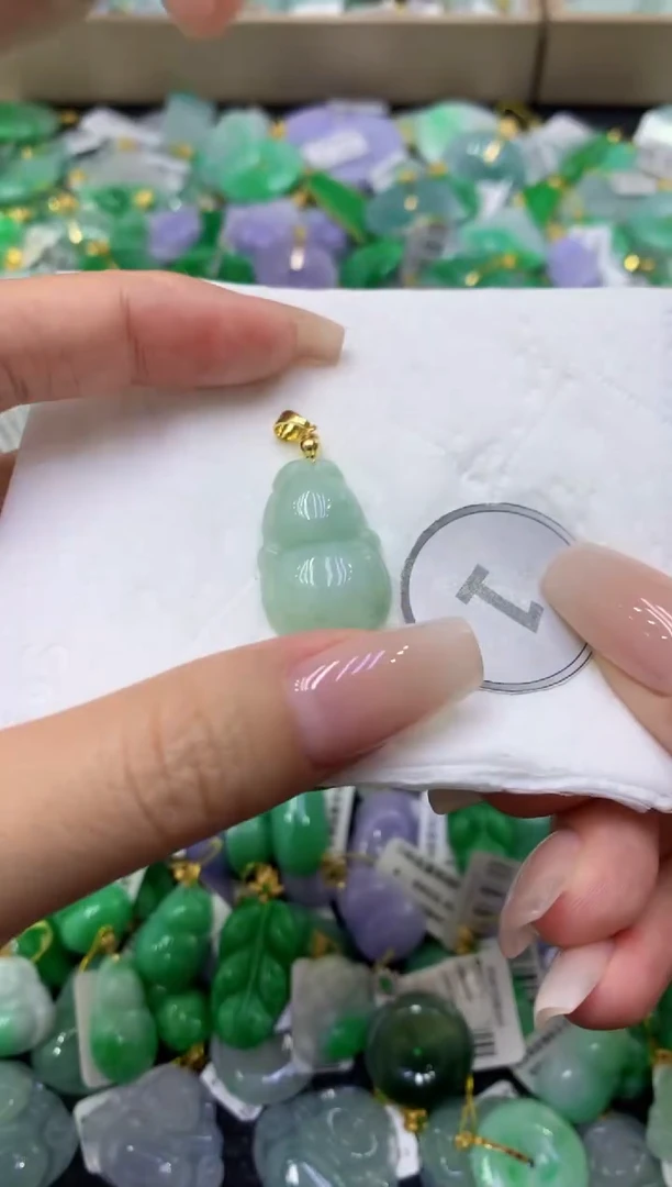 颈饰未镶嵌翡翠天然缅甸翡翠A货