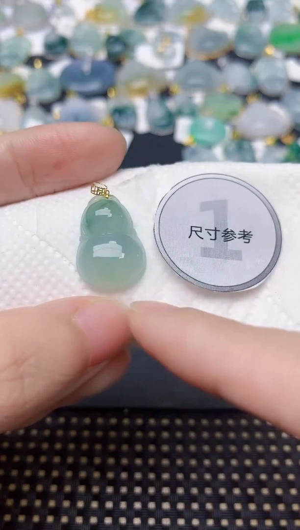 颈饰18K金镶嵌翡翠天然缅甸A货翡翠