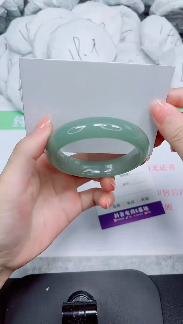 石英质玉手镯未镶嵌301-56