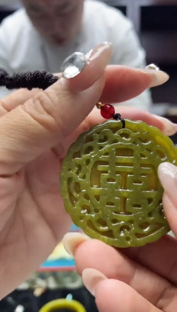 未镶嵌岫玉吊坠·