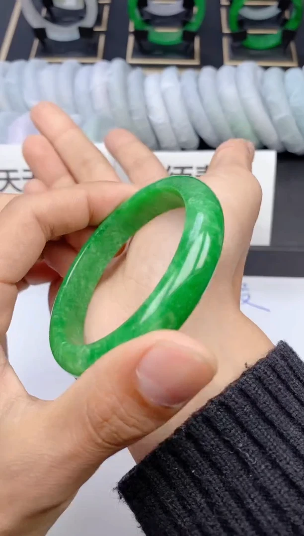 未镶嵌手镯翡翠027