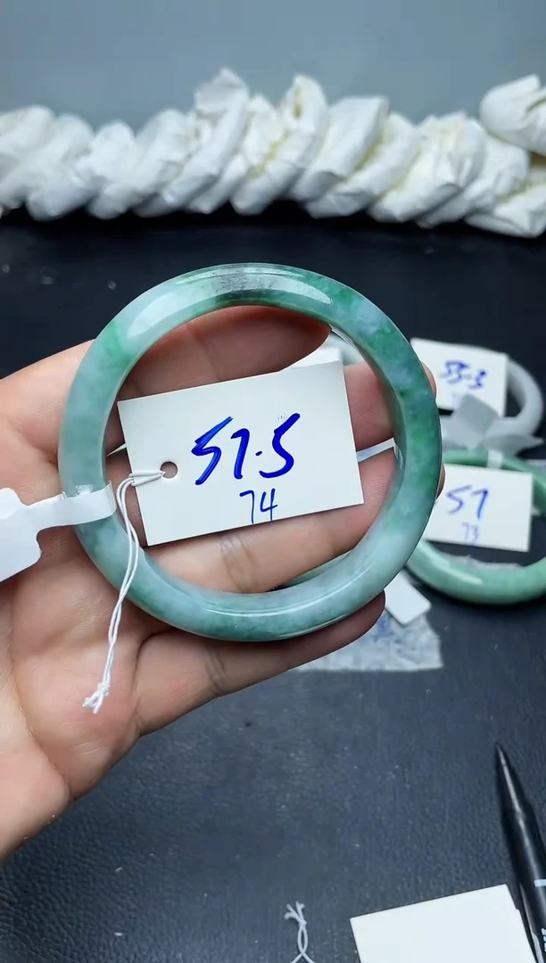 未镶嵌手镯翡翠74