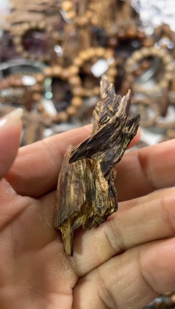 沉香沉香碎屑 达拉干  沉香