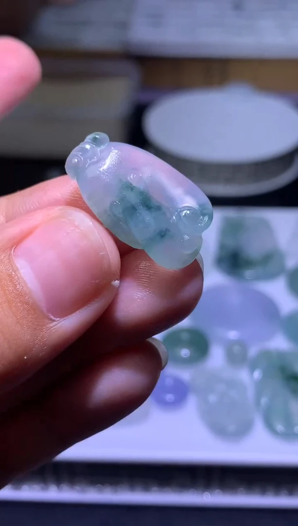 定制翡翠未镶嵌毛货