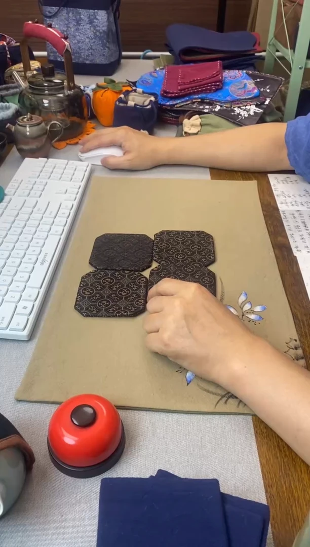 黑金杯垫4枚一组