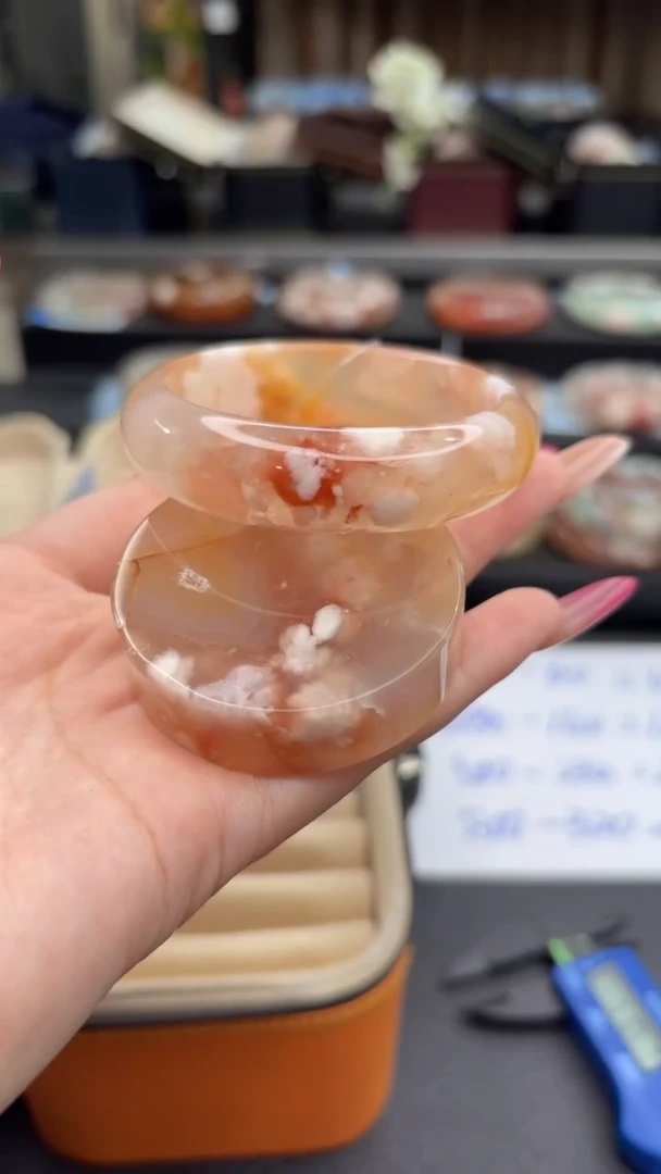 未镶嵌手镯石英质玉544(53圈赠送镯心)