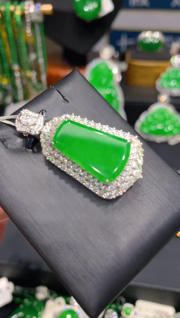 颈饰未镶嵌翡翠9一季