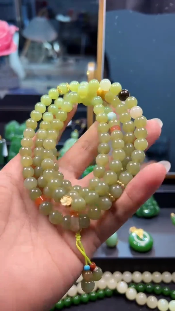 和田玉未镶嵌颈饰1