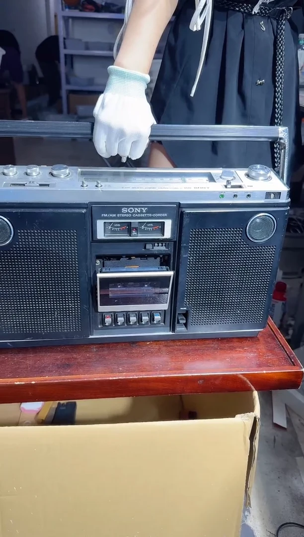 8新八****月  184 中古商品，瑕疵品，不保好坏。