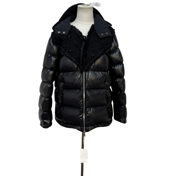 妃鱼/盟可睐/尼龙/羽绒服/95新/马0124