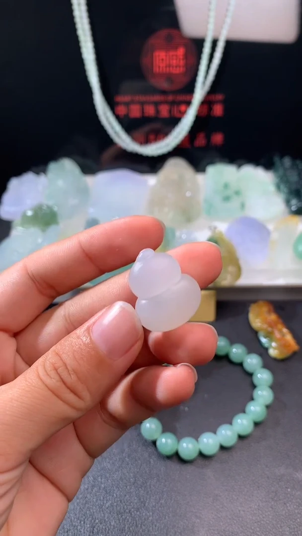 未镶嵌定制翡翠