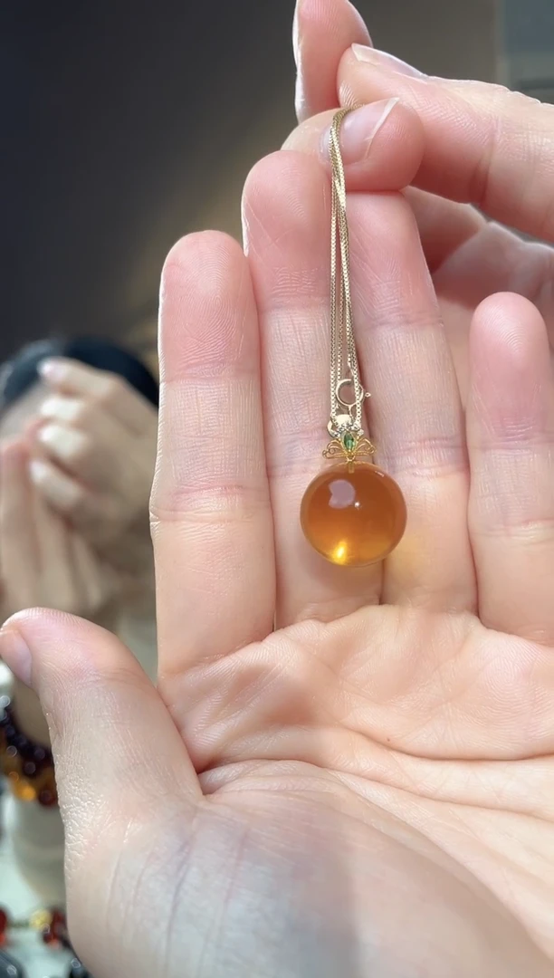 裸石琥珀未镶嵌15+蓝珀