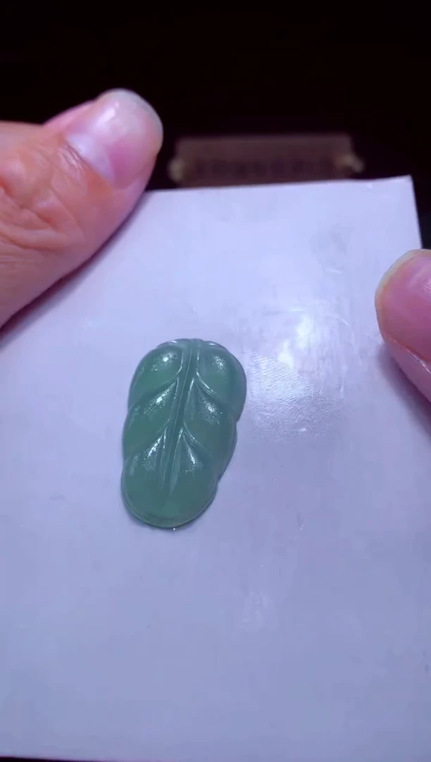 未镶嵌定制翡翠山*天然缅甸翡翠A货毛货吊坠