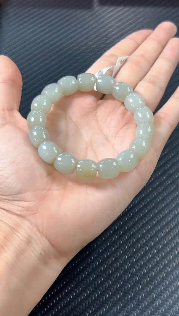 未镶嵌手串和田玉且末微色差近矿卡11*12