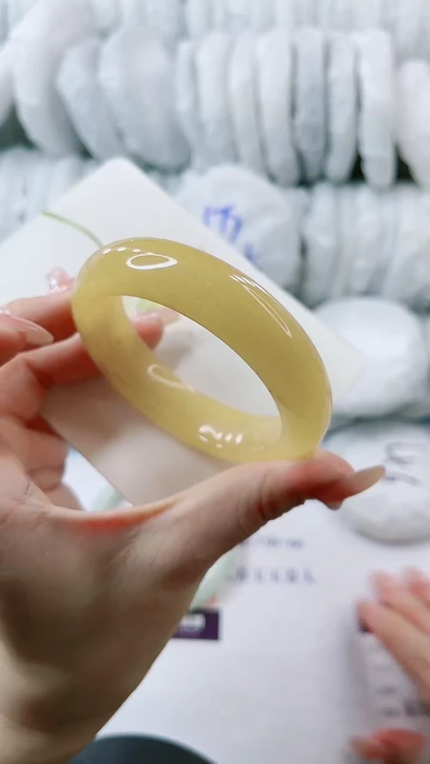 【闪购商品】石英质玉手镯未镶嵌多样性发货B125