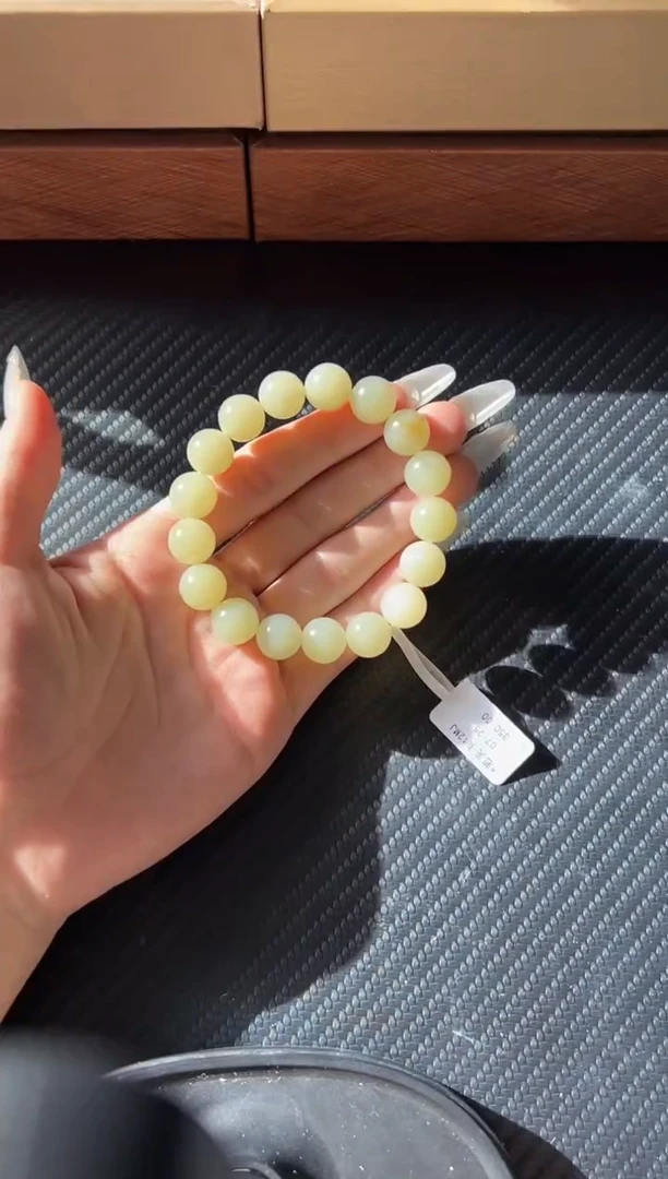 未镶嵌手串和田玉若羌微色差卡12手串JM