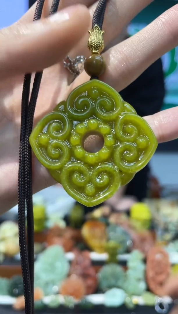 【闪购商品】岫玉吊坠未镶嵌·多样性发货*拍一发一