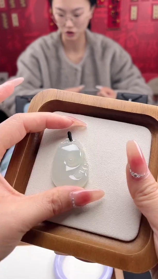 【闪购商品】翡翠颈饰未镶嵌吊坠